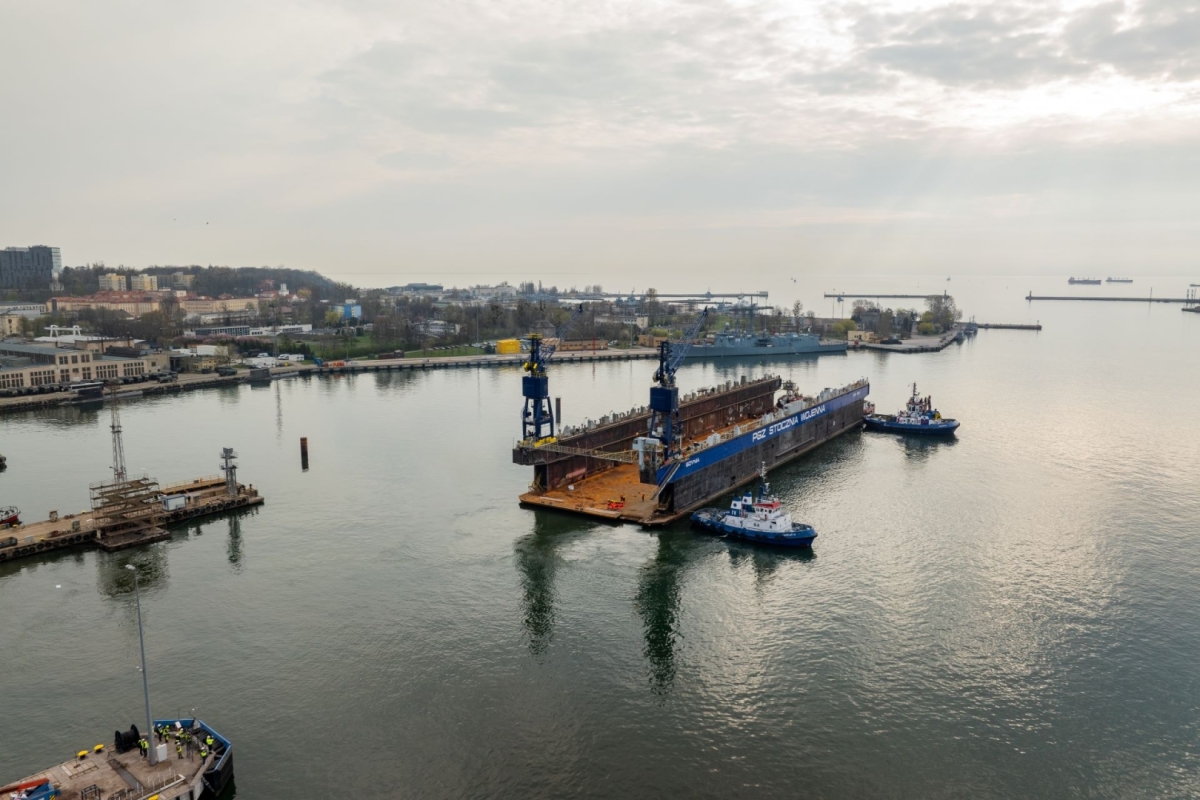 [VIDEO] A milestone for PGZ Naval Shipyard and Port of Gdynia. Floating dock relocation completed - MarinePoland.com