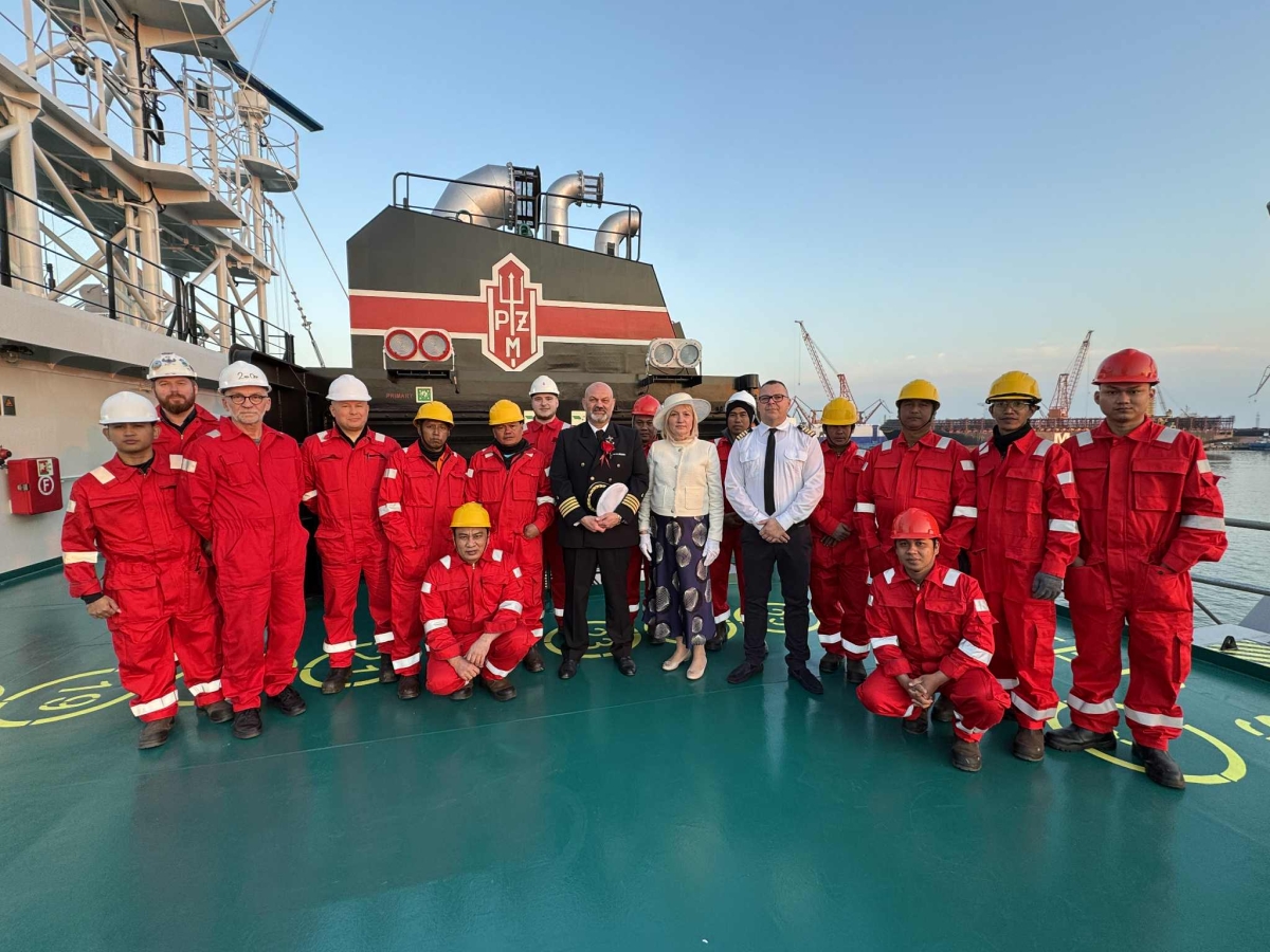 Namegiving Ceremony of the Lake Vessel Polsteam Wełtyń at a Chinese Shipyard - MarinePoland.com